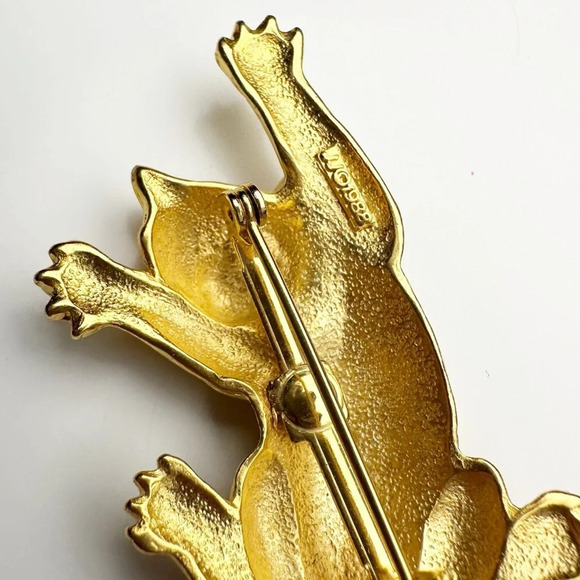 Vintage 1980’s JJ Cat Brooch Brooch Pin Gold Tone  Cat Mom Cat Lover Hanging Cat - Picture 8 of 11